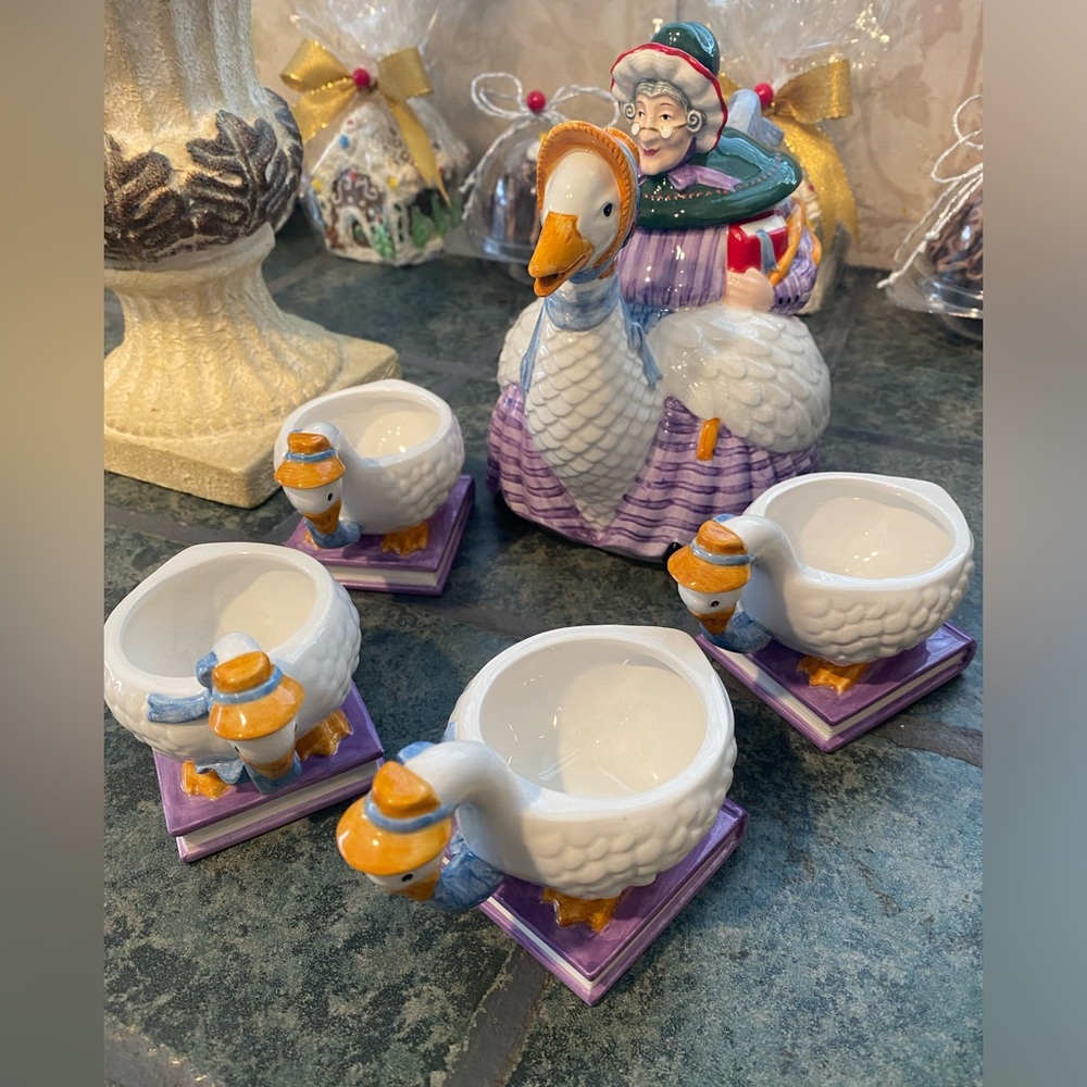 Vintage Dept 56 Mother Goose Teaset 13300 Teapot Teacups RETIRED.